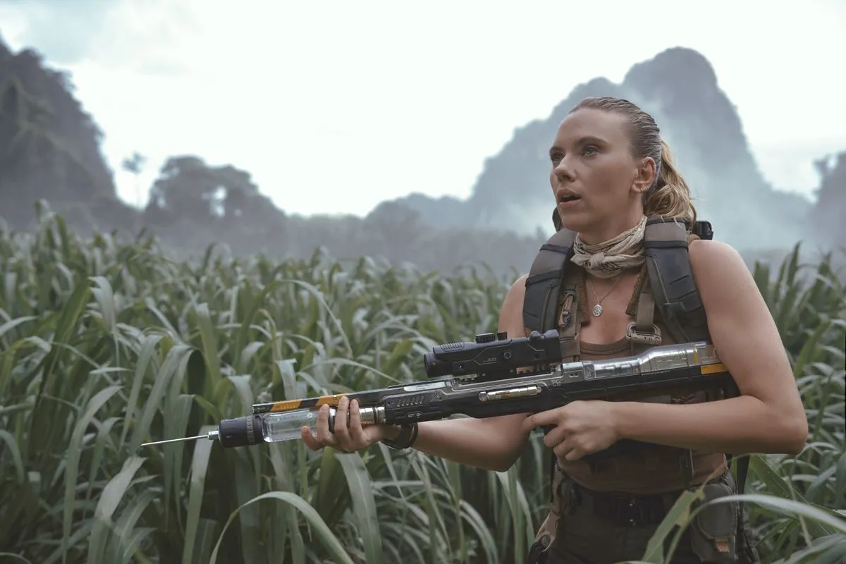 Scarlett Johansson Just Became the Highest-Grossing Lead Actor